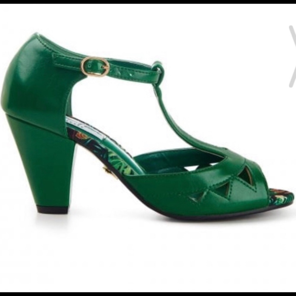 Lulu Hun Veronica Heels